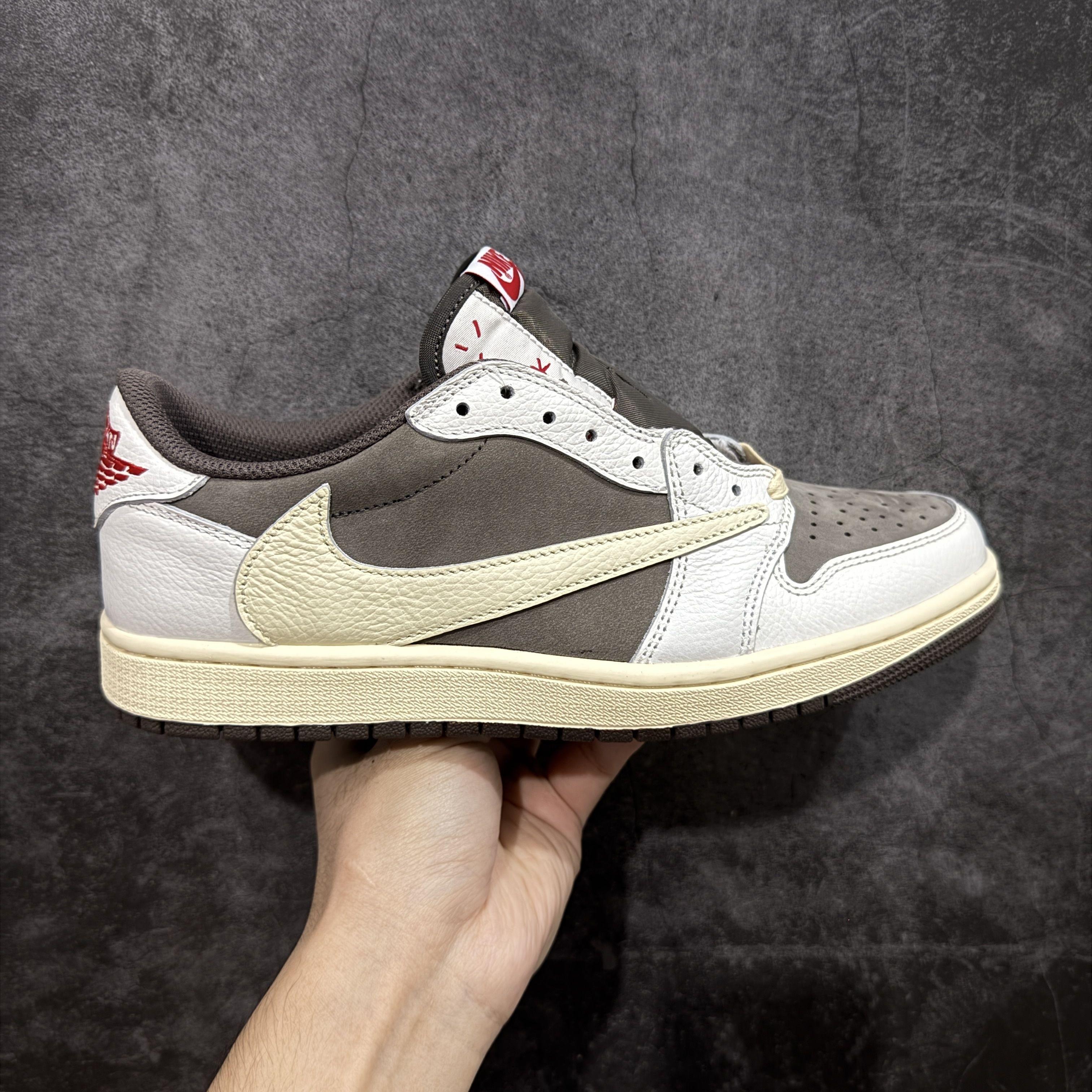 Travis Scott联名AJ1,潮流玩家必入款